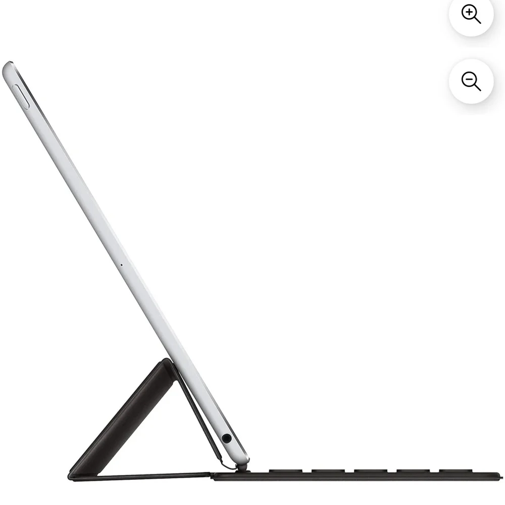 Apple Smart Keyboard for Ipad ( for 7th,8th, and 9th Gen And Apple Pro 3rd Gen)